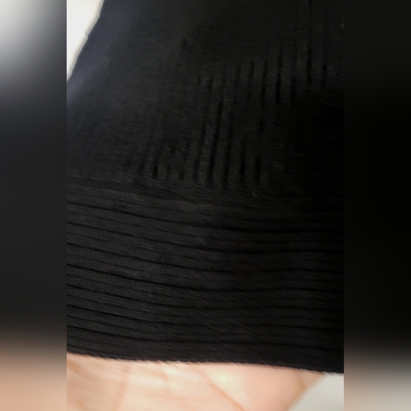 MILLY BRAND CHEVRON TURTLENECK TANK IN BLACK SIZE P - Picture 8 of 9